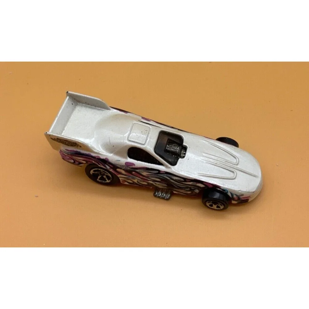 VTN Hot Wheels Collection: 1977‎ Metallic Flame Dragster, 1998 Mattel & McDonald